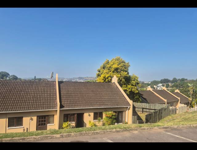 2 BEDROOM SECTIONAL TITLE FOR SALE IN THE WOLDS